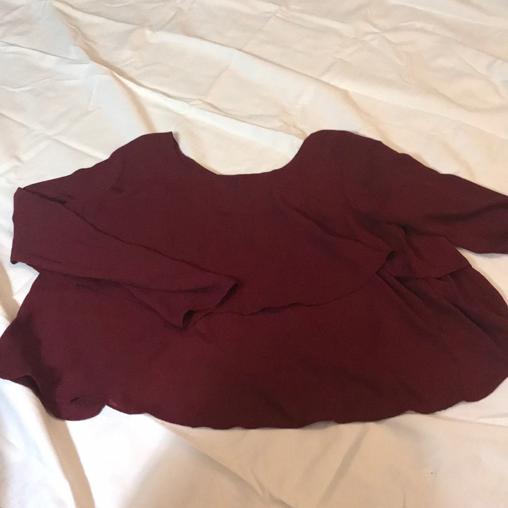 Fluttery burgundy long sleeved shirt
